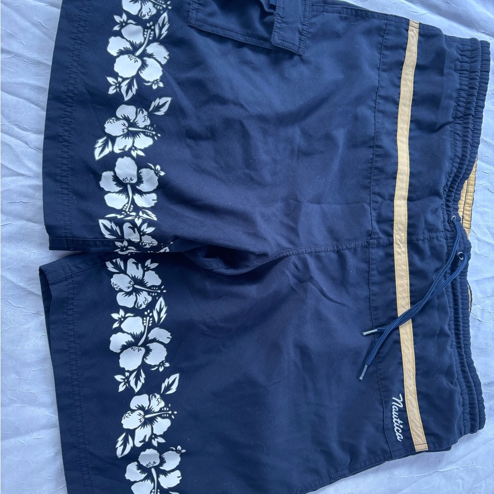 Nautica Men's Navy Blue Floral Shorts large, casual, swim